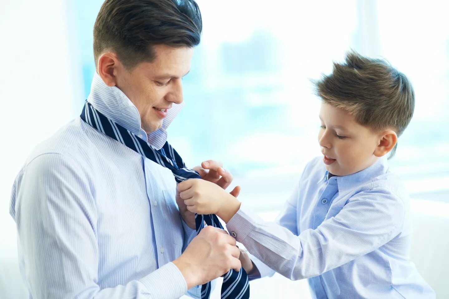 Мужское воспитание девочки. Семья бизнесменов. Мамин сын. Папа и сын. Властная мама и ребенок.