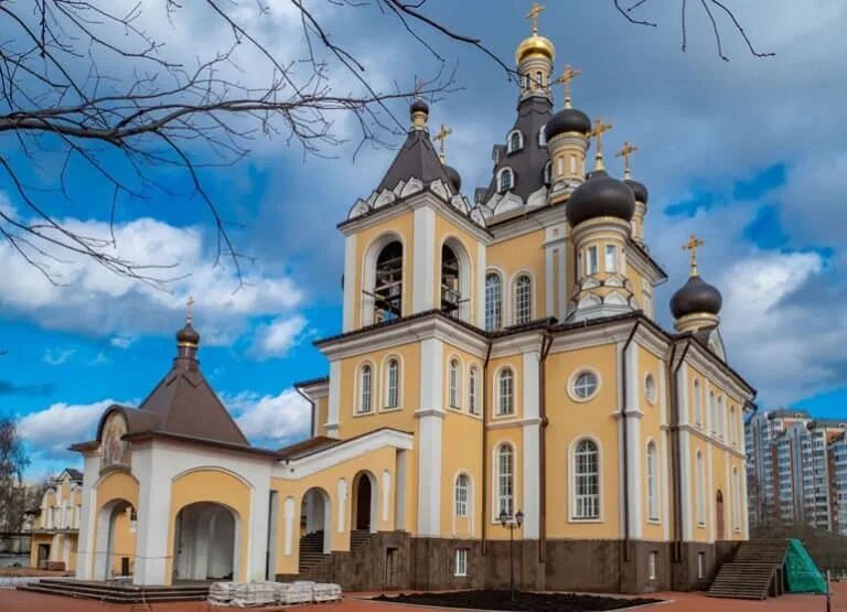 Православие в жулебино. Храм в жулебино. сретенский храм в жулебино. новый храм в жулебино. церковь жулебино привольная.