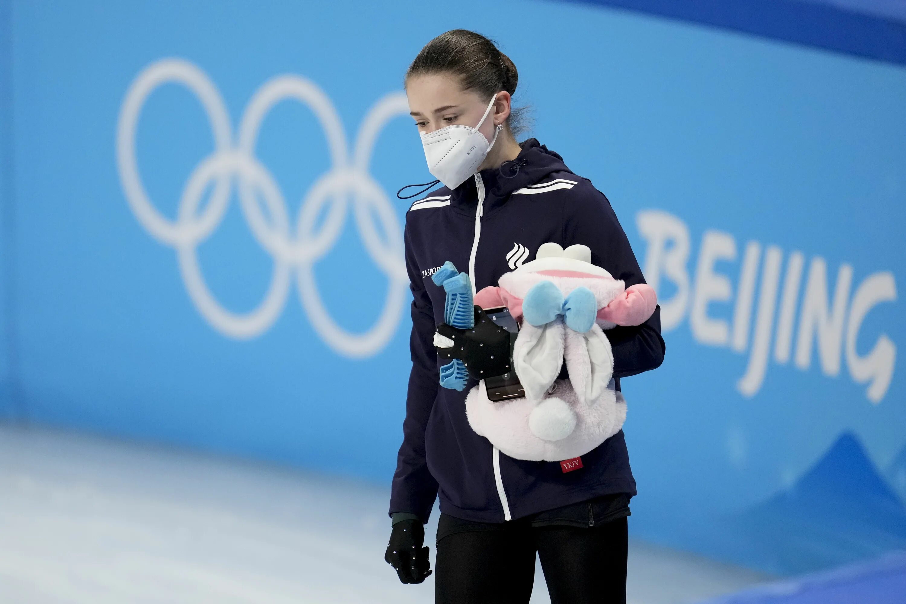 Камила Валиева фигурное катание. Фигурное катание Олимпийские игры. Зимние Олимпийские игры 2022 фигурное катание. Интервью валиевой японскому