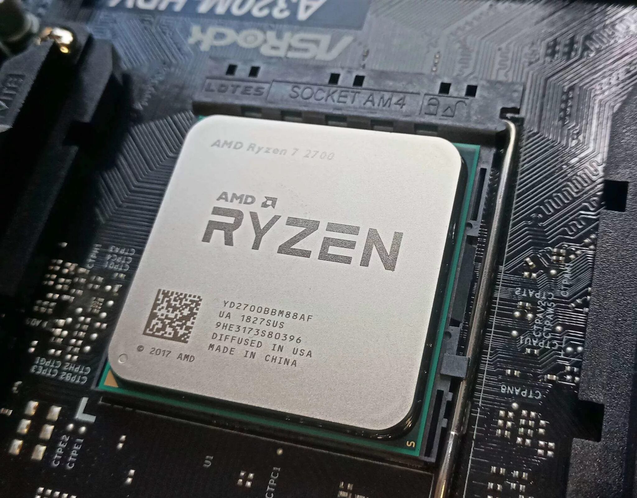 Amd ryzen 5 сборка. AMD 7 2700. Процессор AMD Ryzen 5 5600. Ryzen 7 2700. Процессор AMD Ryzen 7 Pro 2700.