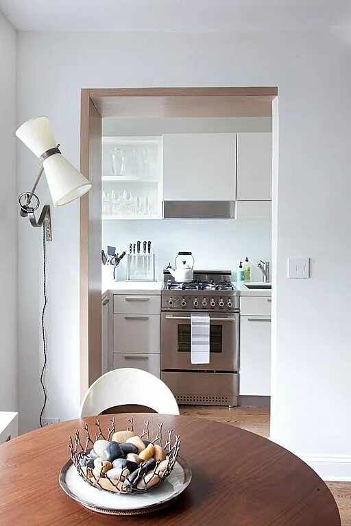 Продажа двухкомнатной квартиры Москва, метро Киевская, Кутузовский проспект 10, 