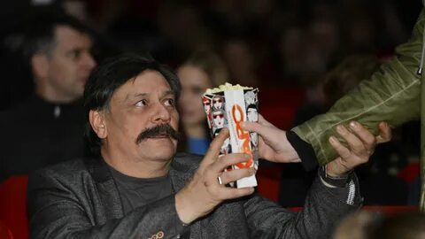 Уволили из театра