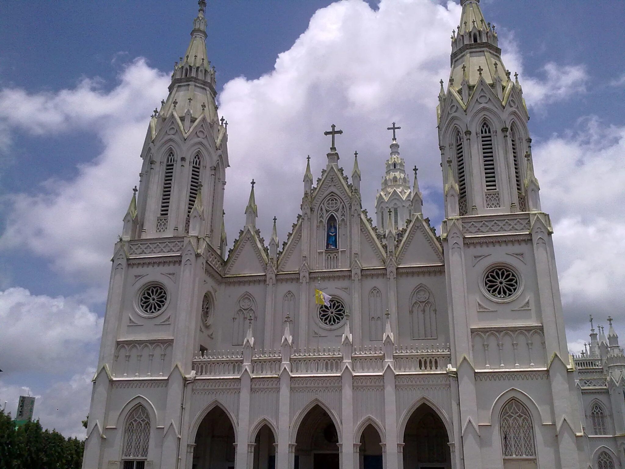 Высшие церкви. Триссур. католические церкви в азии. город триссур. basilica of our lady of lanka.