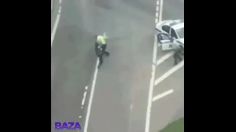 Расстрел полицейских в москве. Видео нападения на полицейских в москве. полицейский расстрелял.