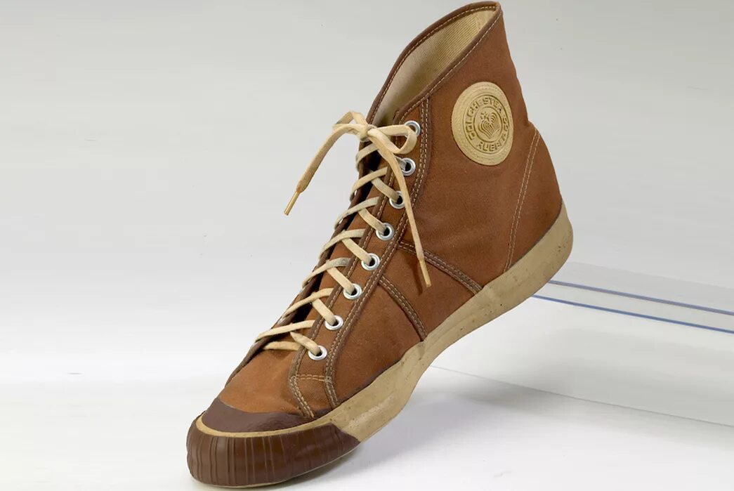 Обувь company. Converse rubber shoe company. первая обувь конверс. кеды us rubber. oxs rubber soul обувь.