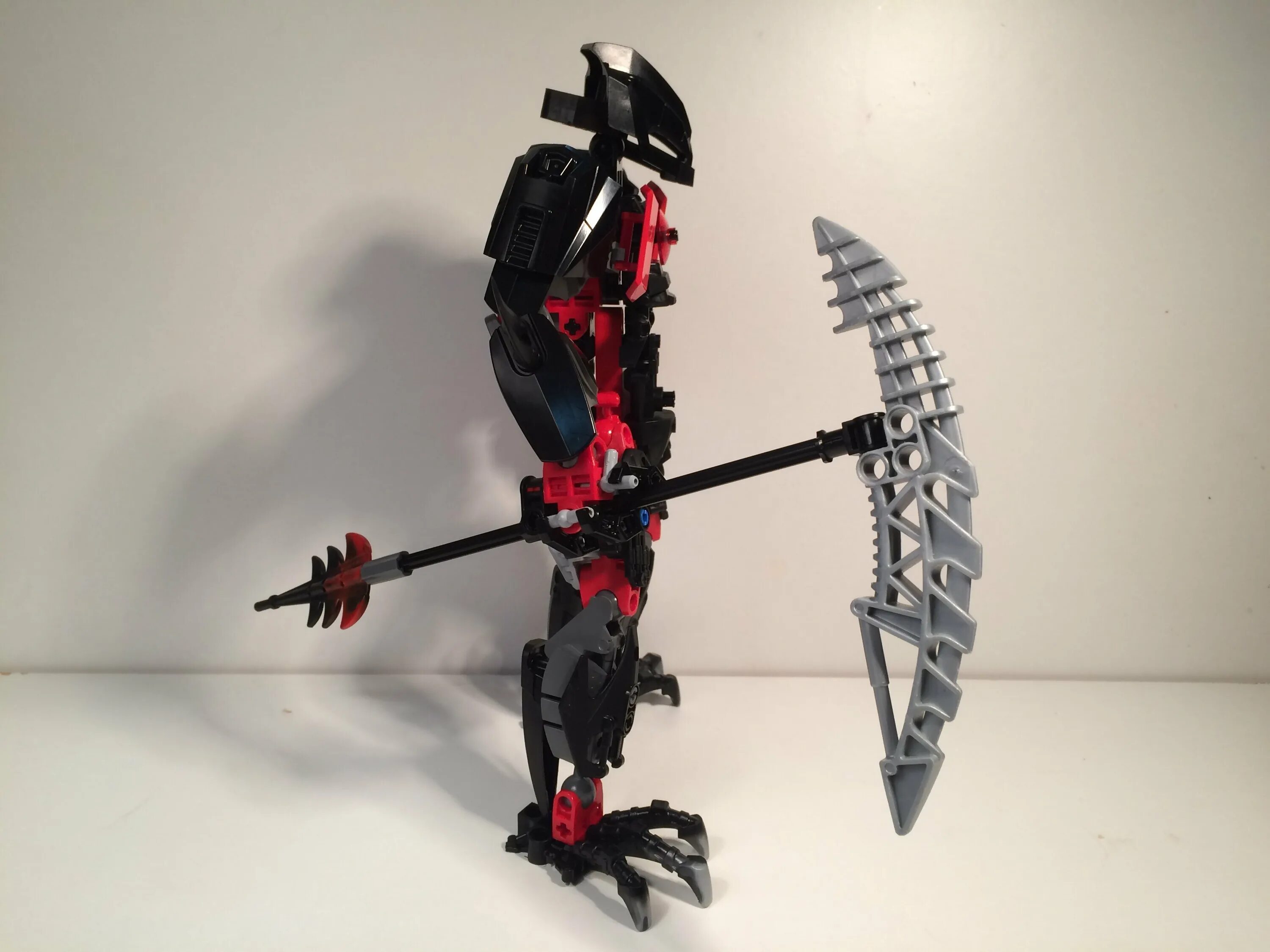 Moc he. Moc he. Макута 2003. Бионикл самоделки макута. Игрушка корабль титаник.