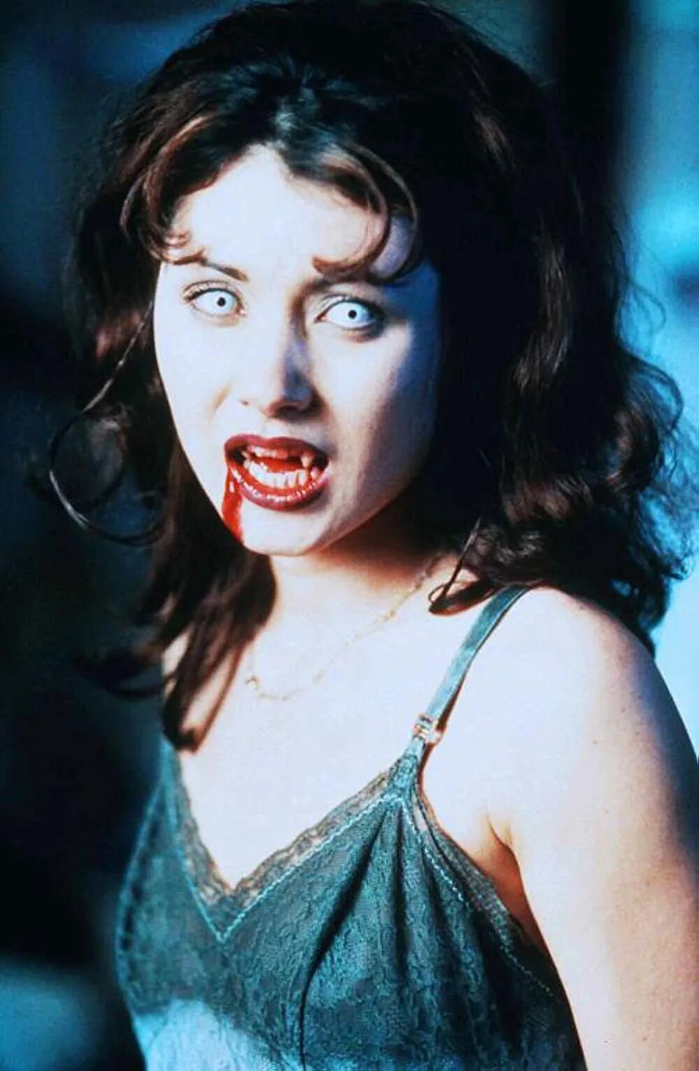 Embrace the darkness. В объятиях тьмы 3 фильм 2002. В объятиях тьмы 1999. Мэдисон кларк в объятьях тьмы. В объятиях тьмы 1999.