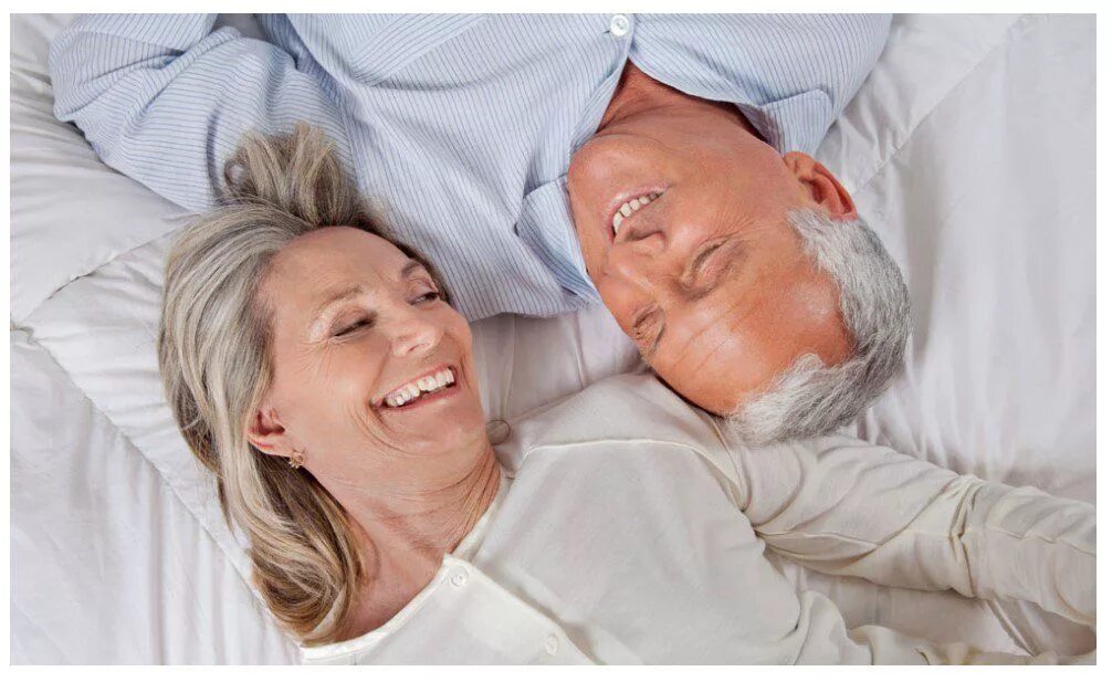 Сон пожилого человека. Какой матрас для пожилого человека. Матрас best sleep terra latex 80x190 ортопедический. Пожилые люди на матрас для сна. Здоровый сон пожилых людей.