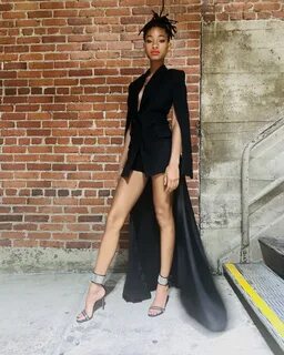 People who liked Willow Smith's feet, also liked.