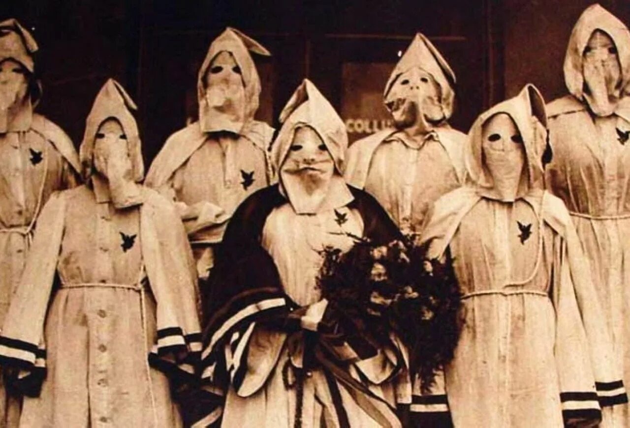 Старые секты. 1865 — основан ку-клукс-клан. Старые секты. Старые секты. Сергей тороп секта.