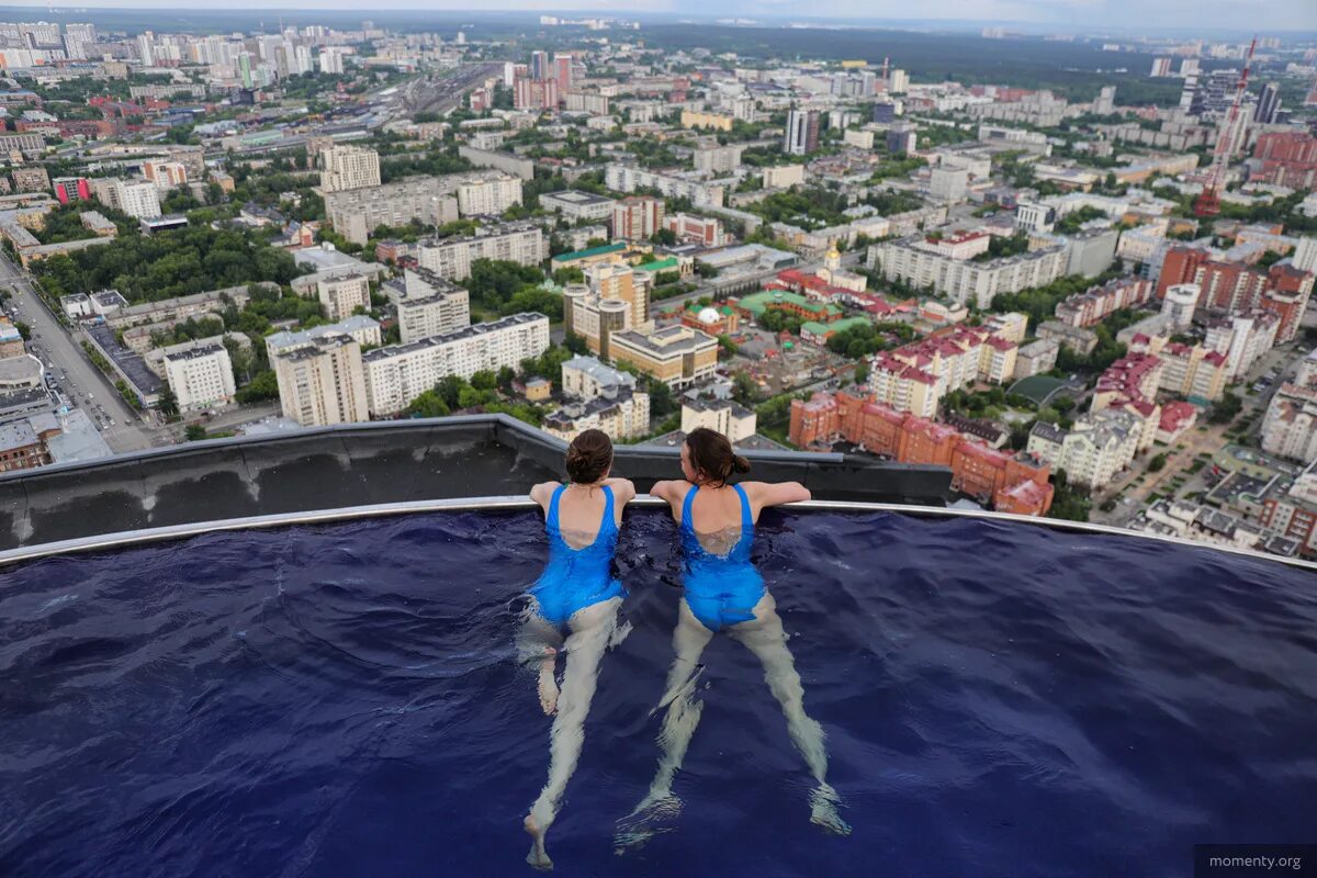Бассейн в высоцком екатеринбург на крыше. Скай пул екатеринбург. Скай пул екатеринбург. Скай пул екатеринбург. Инфинити скай аэроклуб.