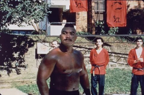 Фото: Кровавый кулак  Кадр из фильма "Кровавый кулак" (1989) 23...