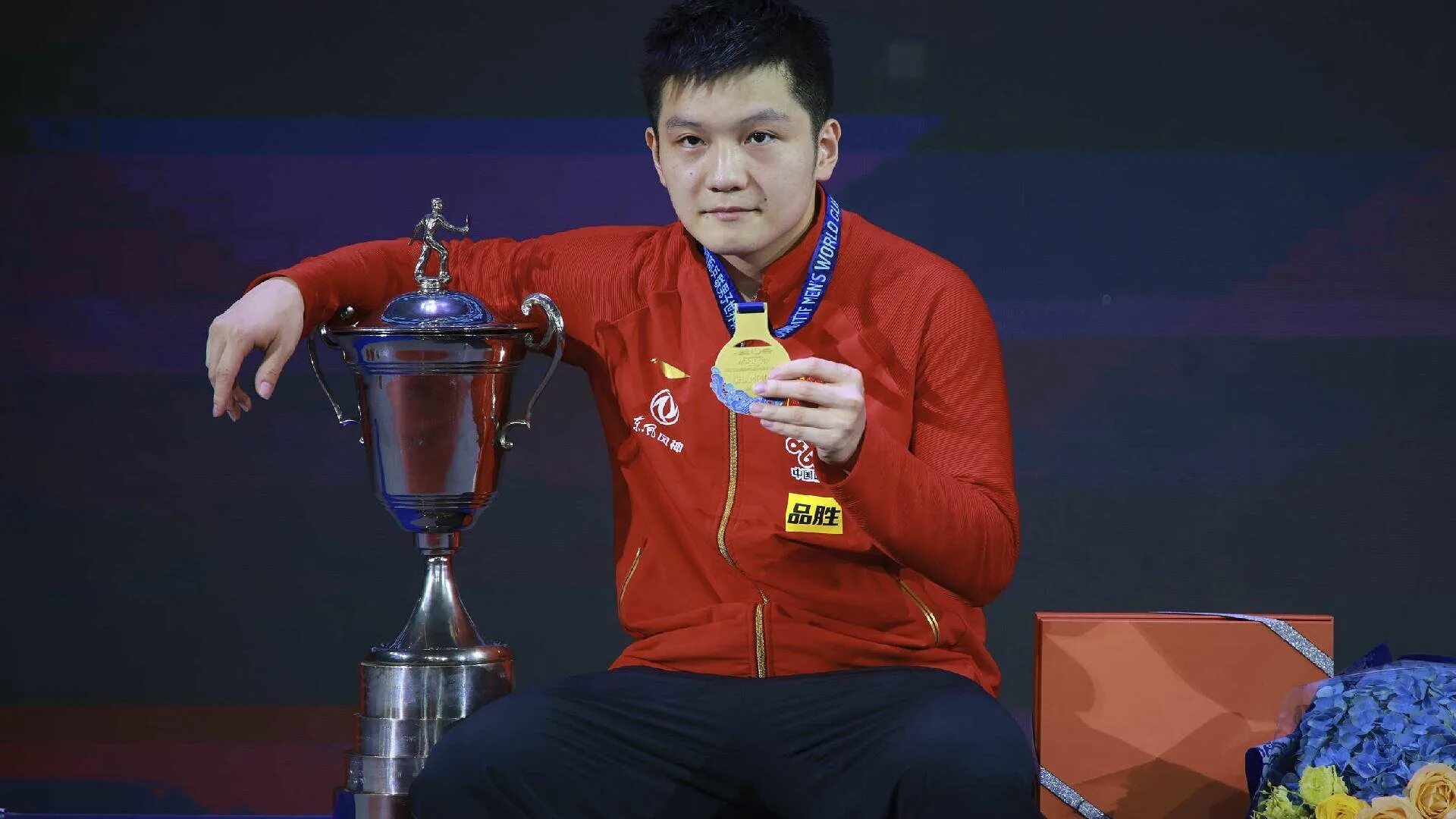 Ма настольный теннис. Ма Лонг фан Жендонг. Настольный теннис Fan Zhendong. Фань Чжэньдун. Fan Zhendong 2021.