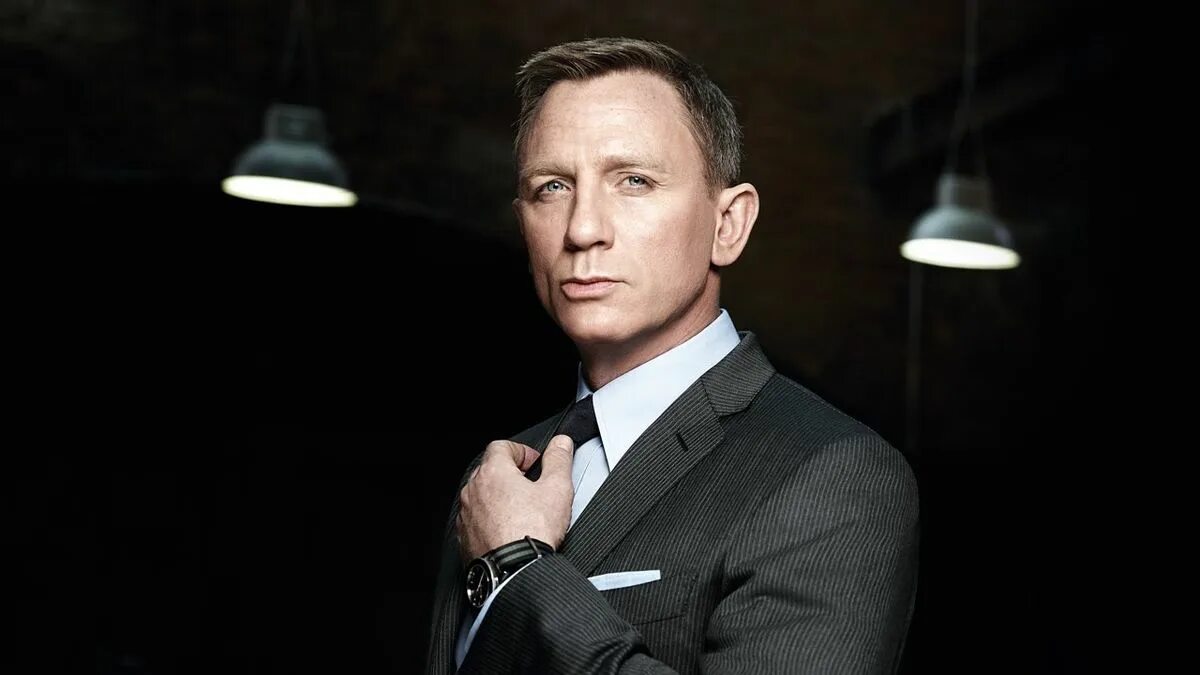 Bond man. Bond man. Bond man. Дэниел крейг 007. Bond man.