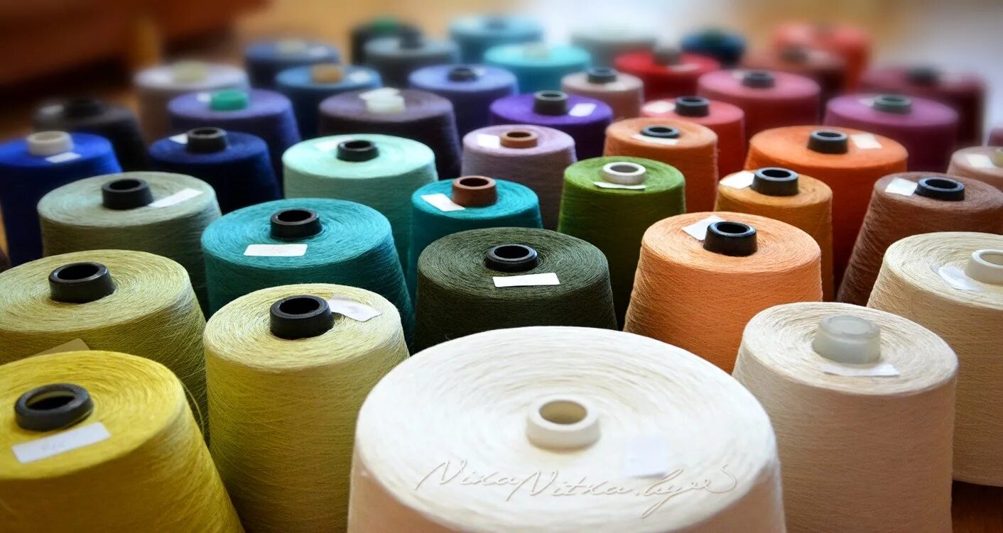 Pamuk cotton пряжа. Производство ниток. Ткацкая фабрика кирова. Производство пряжи и ткани. Сиреневый.