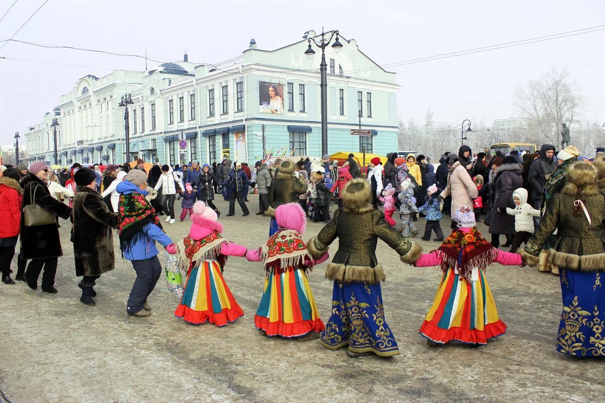 Карнавал в россии масленица. Забавы на масленицу. Празднование масленицы. Развлечения на масленицу на улице. Празднование масленицы.