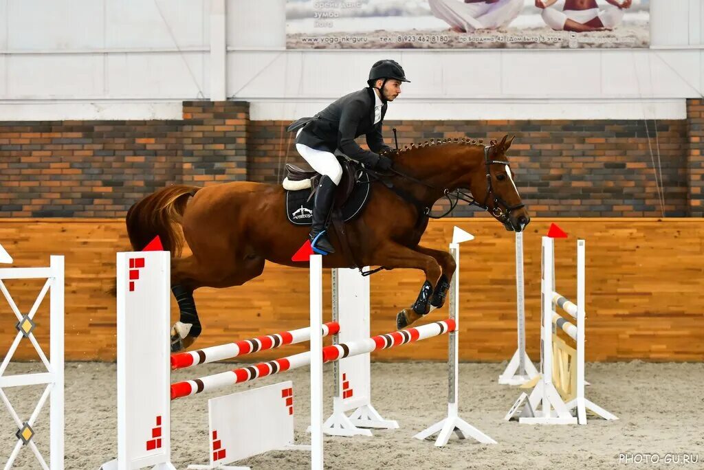 Кск рядом. КСК Jump Новокузнецк. Конно-спортивный клуб Jump, село Куртуково. Конно-спортивный клуб Jump Новокузнецк. КСК дерби конюшня.