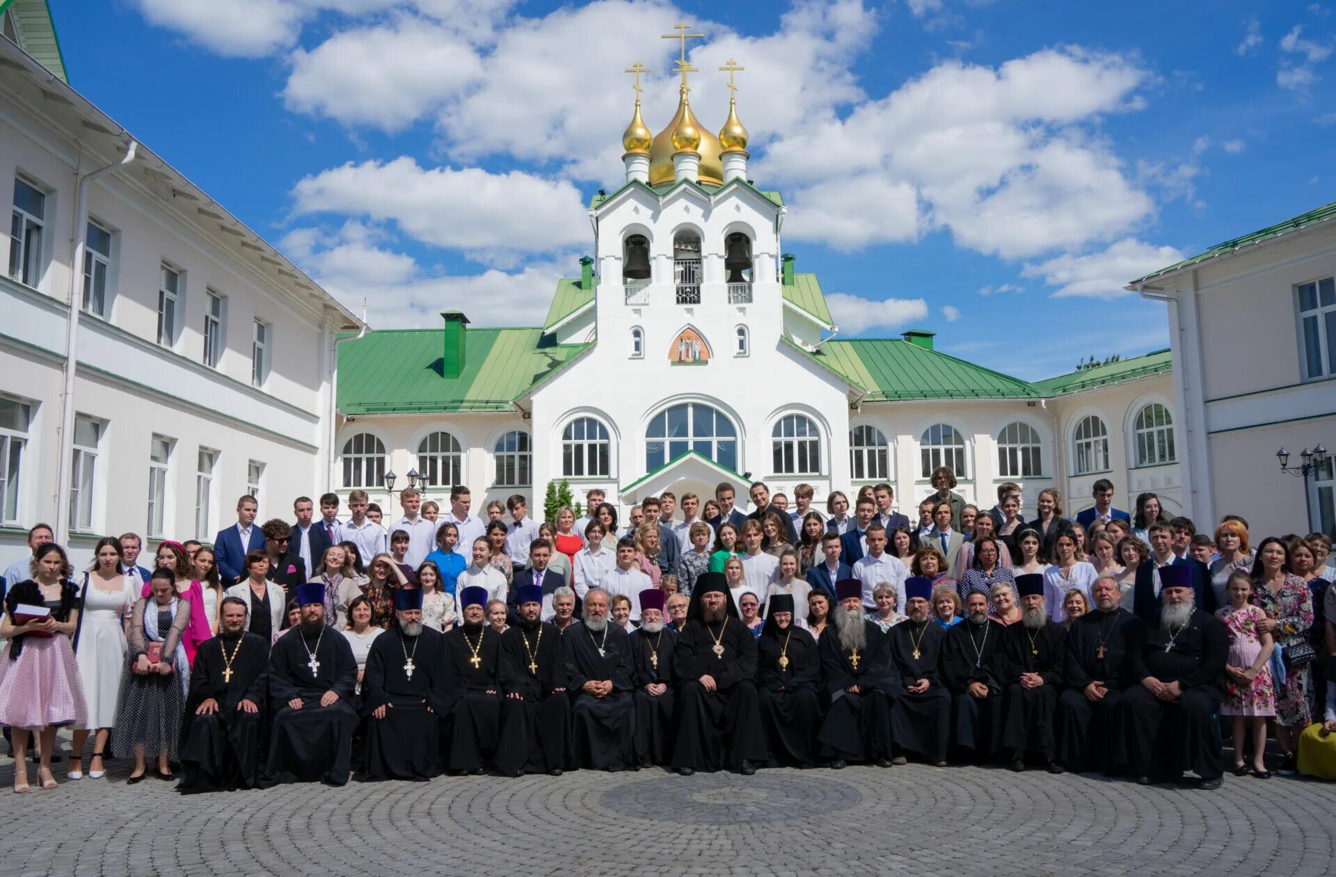 Православная московская гимназия. Коломенская духовная семинария. Православная гимназия Одигитрия Дубна. Коломенская духовная семинария 1790 год. Духовно семинария и гимназия в Казани.