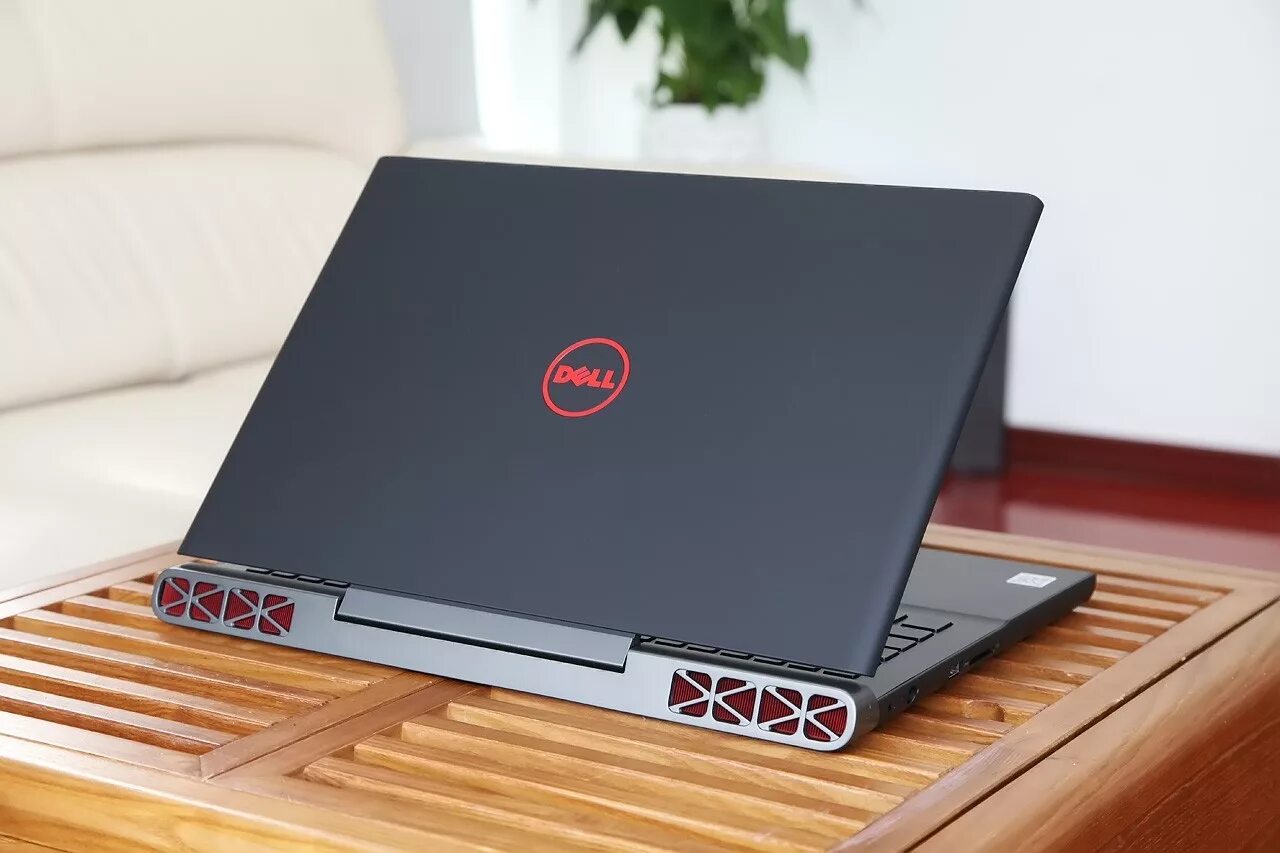 Dell Inspiron 15 7567. Игровой ноутбук dell Inspiron 15. Ноутбук dell Inspiron 7567. Игровой ноутбук dell Inspiron 7567.