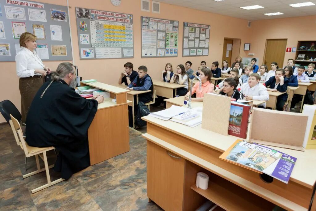 Терещенко юлия валентиновна домодедово. Кузьминский домодедово управление образования. Начальник образования домодедово. Сайт управления образования домодедово. Администрация городского округа домодедово.