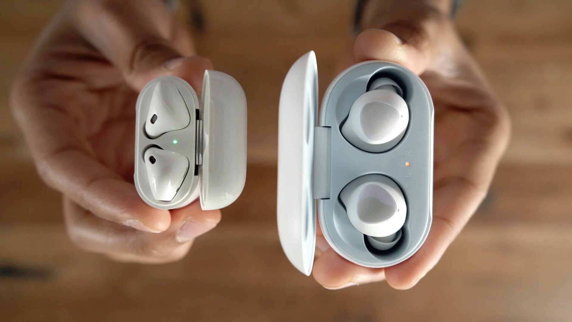 Почему airpods издают звуковой сигнал. Samsung airpods. samsung buds 2. аирподсы самсунг. samsung galaxy buds 2 pro.