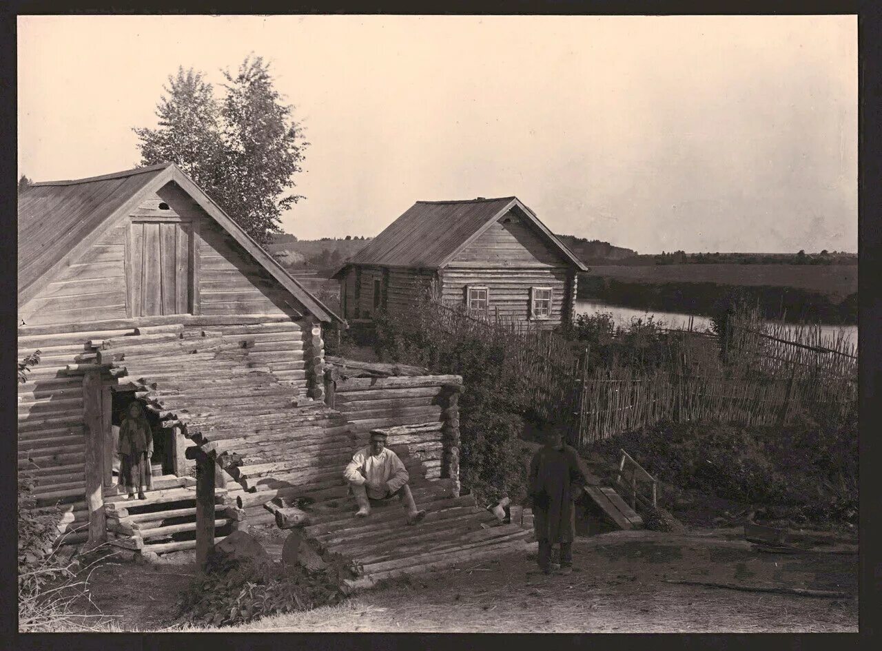 В деревне 18. Деревня Волговерховье 1890. Мельница на реке Вятская Губерния. Пензенская Губерния 20 века. Деревня начала 20 века.