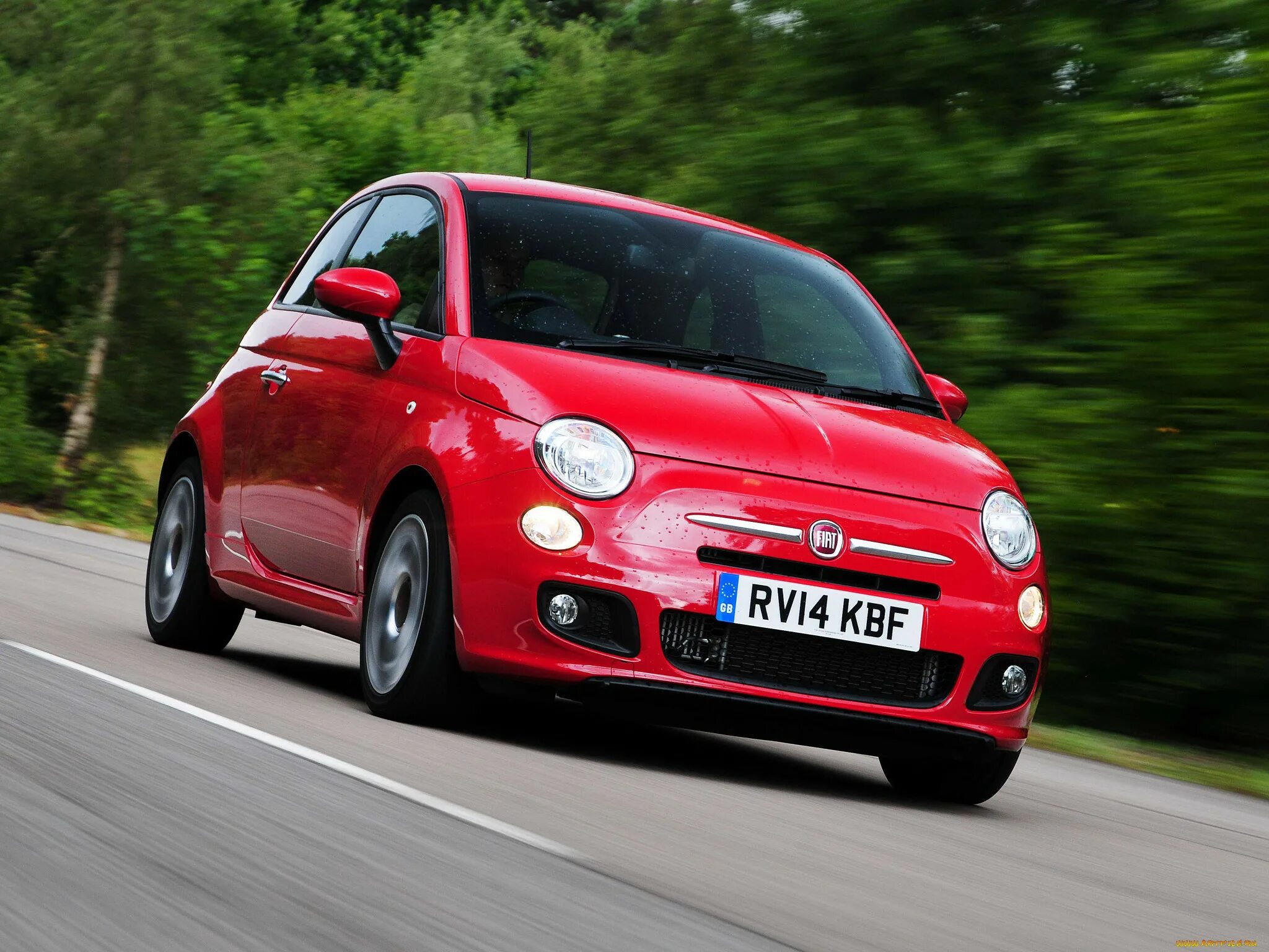 Фиат страна производитель. Fiat 500. Fiat 500 Red. Фиат 500 красный. 86 Фиат.