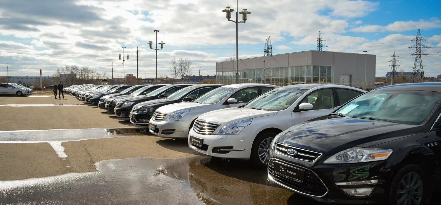 Автосалоны в нижнем новгороде с пробегом автомобили. Нижний Новгород машины. Площадка новых автомобилей в Нижнем Новгороде. Фреш автосалон. Автосервис Fresh.