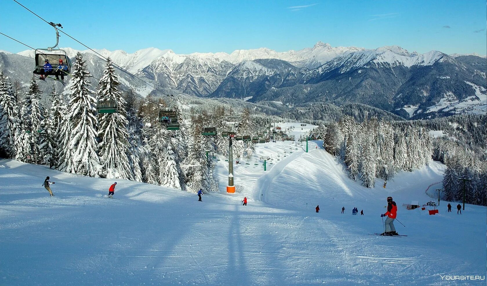 Церкно горнолыжный курорт Словения. Горные лыжи Краньска гора. Словения Альпы. Альпы Словения горнолыжные курорты. Виды горнолыжного курорта