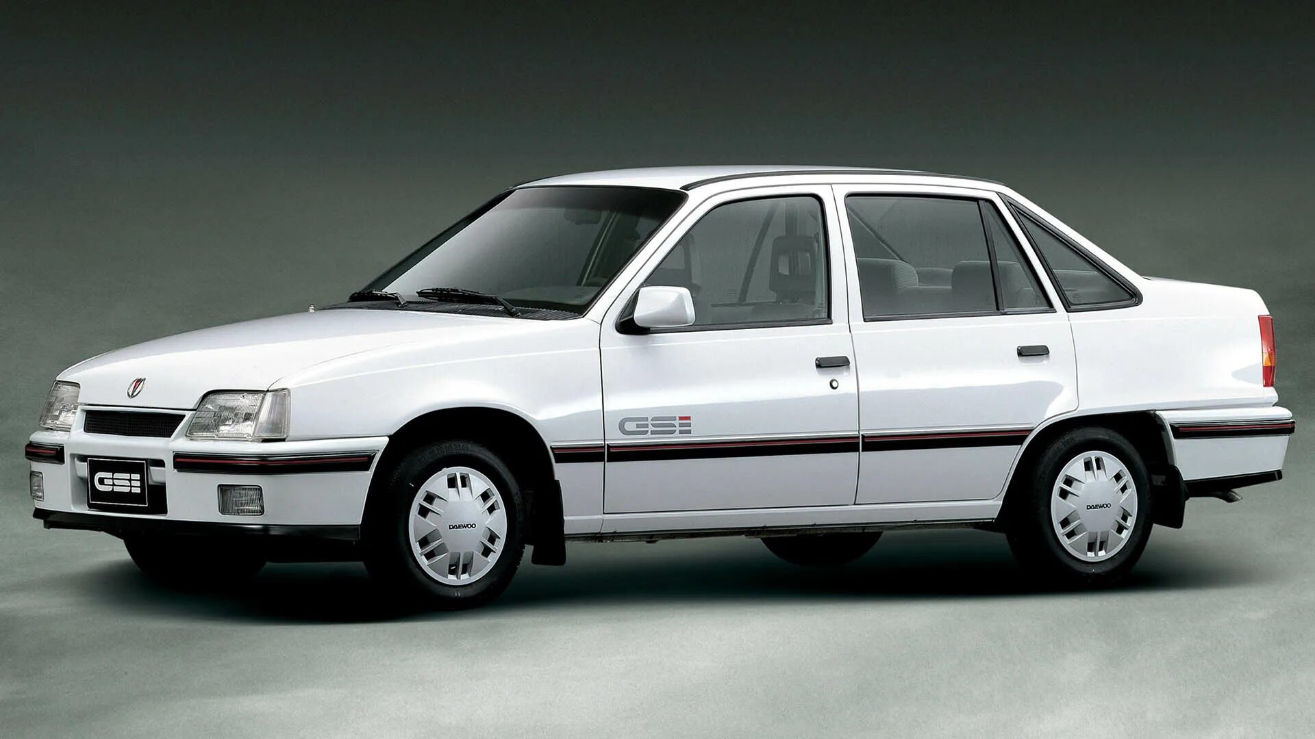 Opel daewoo. Opel Kadett Daewoo Nexia. Daewoo Nexia Pontiac Lemans. Opel Kadett e и Daewoo Nexia. Daewoo Nexia 1990.