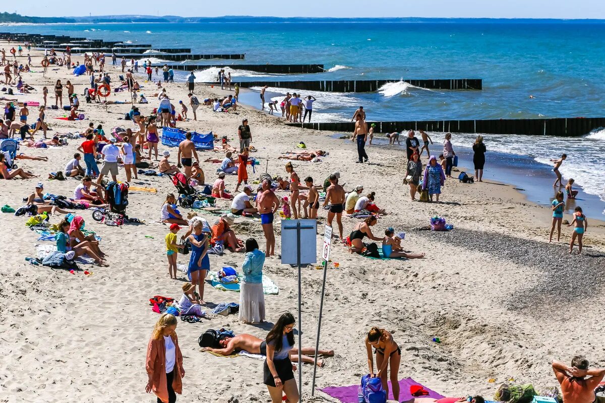 Температура воды в балтийском море зеленоградск. Пляж Зеленоградска летом 2022. Зеленоградск пляж.
