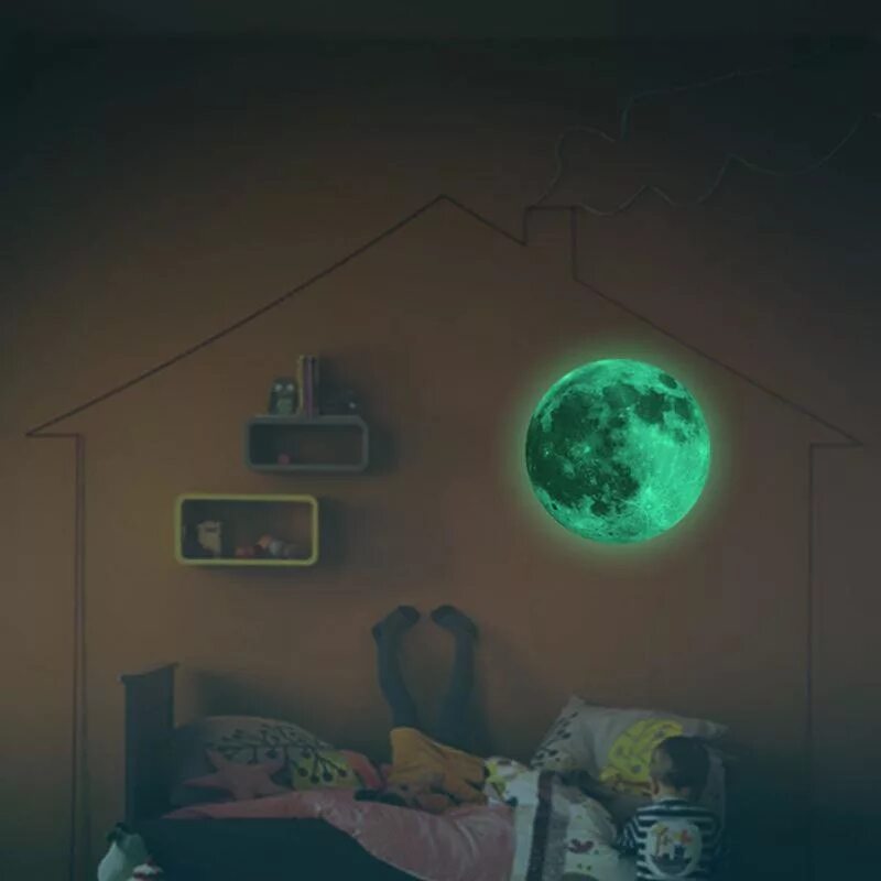 Луна светит в комнату. Луна на стену с подсветкой. Луна светящаяся в комнату. Луна на стене. Светящаяся стена.