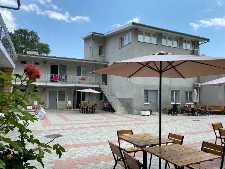 гостевой дом фаворит. гостевой дом фаворит. гостевой дом орфей голубая бухта. гостевой дом фаворит евпатория. евпатория урицкого 12.