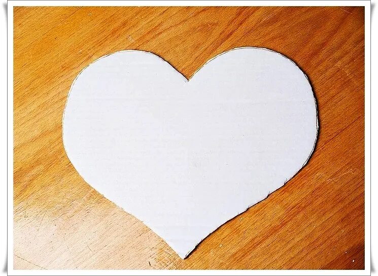 Объемное сердце из бумаги. Оригами сердце. Сердечко из картона. Сердечко из бумаги. Как сделать обычное сердечко.