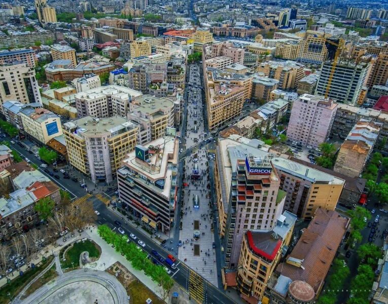 Ночной ереван. City armenia. Ереван смотровая площадка на арарат. Ереван сити армения. Каскад вечерний ереван.