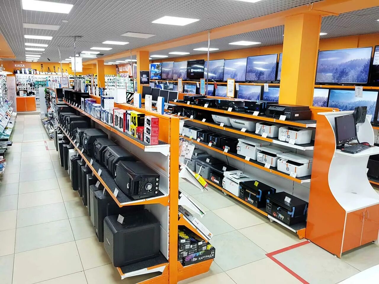 Днс гипермаркет смоленск. Тц звездный смоленск королевка. Днс смоленск. Днс баннер. Днс николаева смоленск.