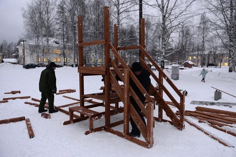 Откат на горке. Горка, Сосногорск. Горка монтажная. Монтаж горок. Горки Сосногорск.