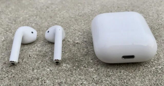 Зарядка наушников airpods pro. AIRPODS 2 разъем для зарядки. Разъем для аирподс AIRPODS зарядки. AIRPODS Pro разъём зарядки. Блок зарядки для наушников AIRPODS 2.