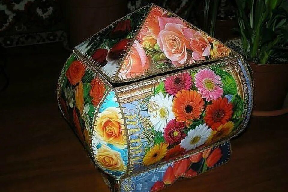 Девочка вяжет. Рукоделие советские журналы. Швея. Плетение из цветной проволоки. Книга по рукоделию советская.