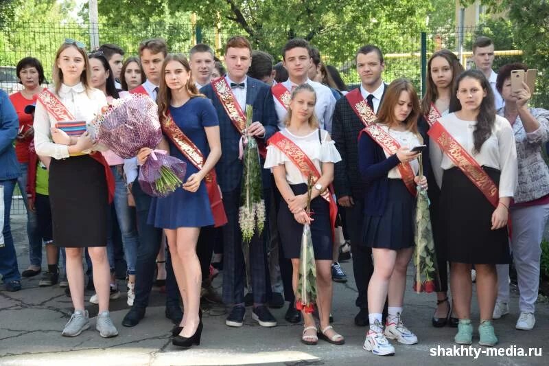 Шахты после 9 класса. Школа 41 шахты майский. школа номер 1 город шахты. 2 гимназия город шахты. . город шахты школа номер 8.