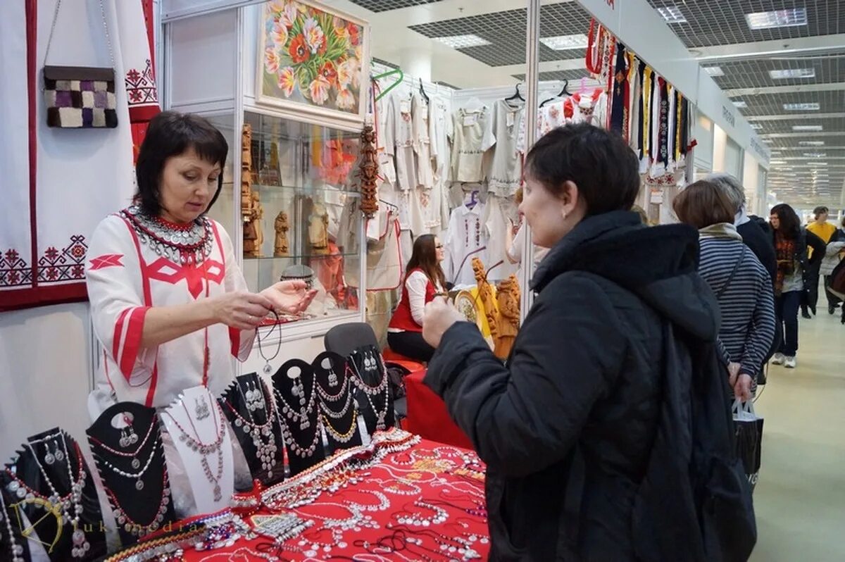 Весенняя ярмарка ладья. Выставка Ладья Весенняя фантазия. Ладья Весенняя фантазия 2022. Ярмарка Ладья весной. Весенняя Ладья 2022 выставка.