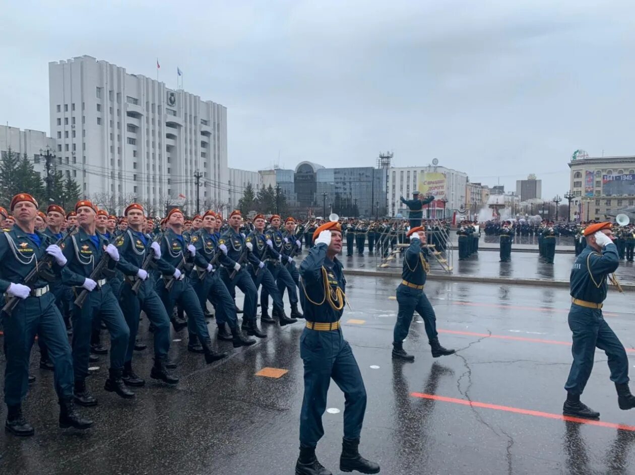 Парад в хабаровске. Парад Хабаровск 2022. Парад Победы Хабаровск 2021. Военный парад 2021 Хабаровск. Парад Победы 2022 Хабаровск.