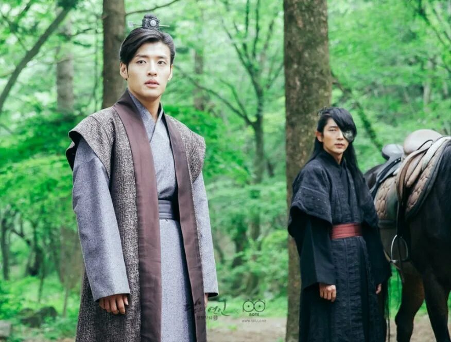 Алые сердца дата выхода. Moon lovers: scarlet heart ryeo. ли джун ги алые сердца. hae soo moon lovers. девятый принц алые сердца.