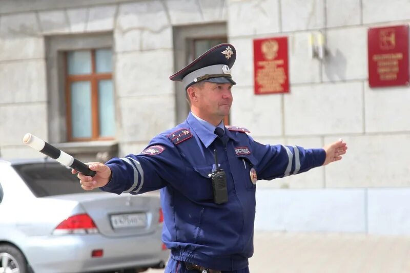Дпс по вторникам. Инспектор киров. Сергей вавилов гибдд киров. Сотрудники милиции киров. Полиция фото.