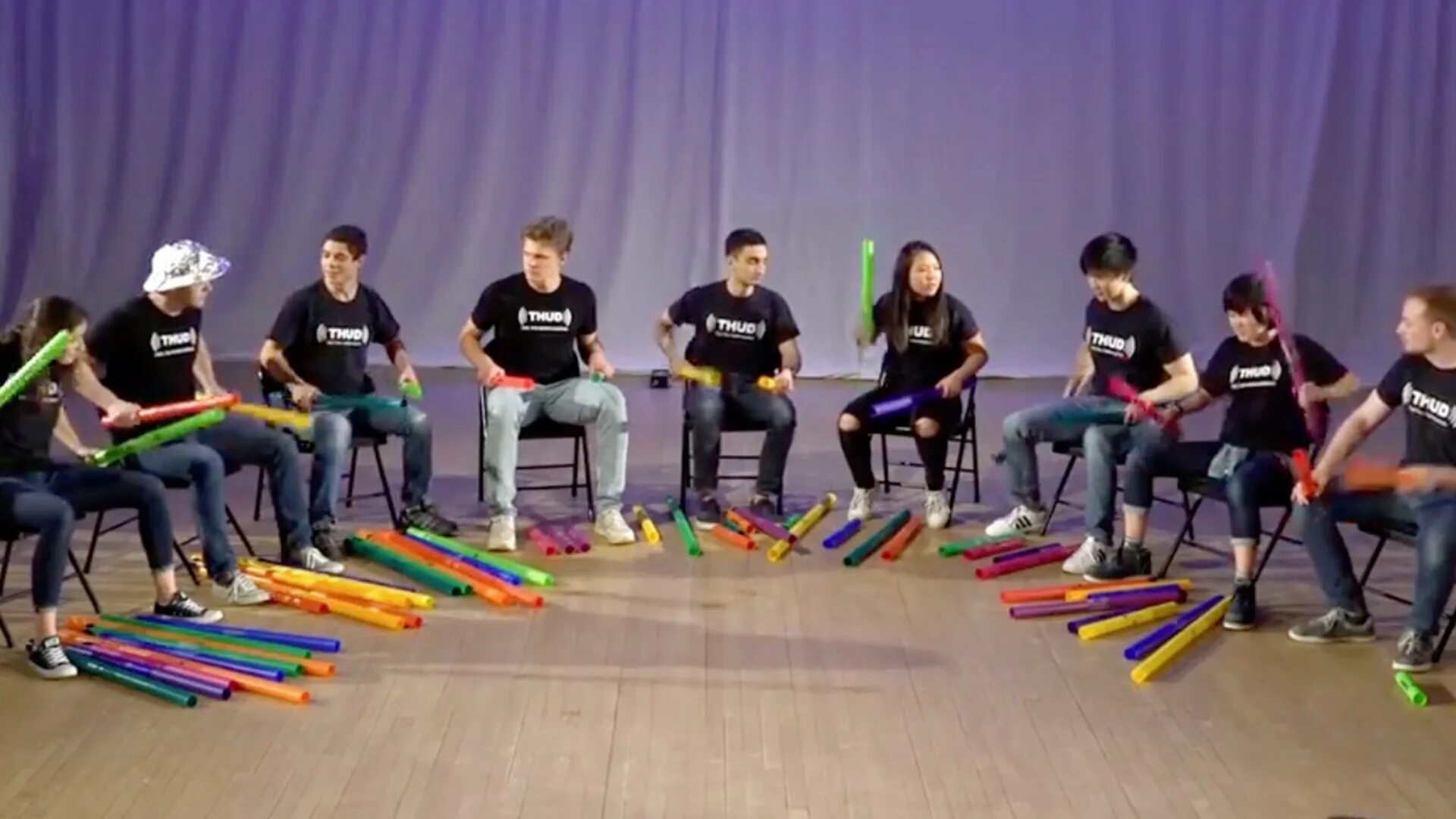 Бумвокерсы. Музыкальные трубки boomwhackers. Бумвокерсы в детском саду. Boomwhackers в зале. Игры с залом музыка