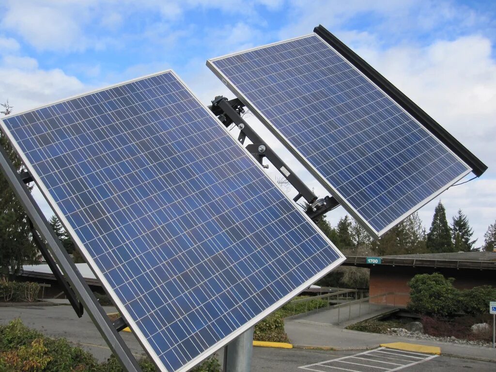 Купить мужские на солнечных батареях. Солнечная батарея 70x25. 43x55 Солнечная батарея. Солнечная батарея 58х18мм. Солнечные батареи на крыше.