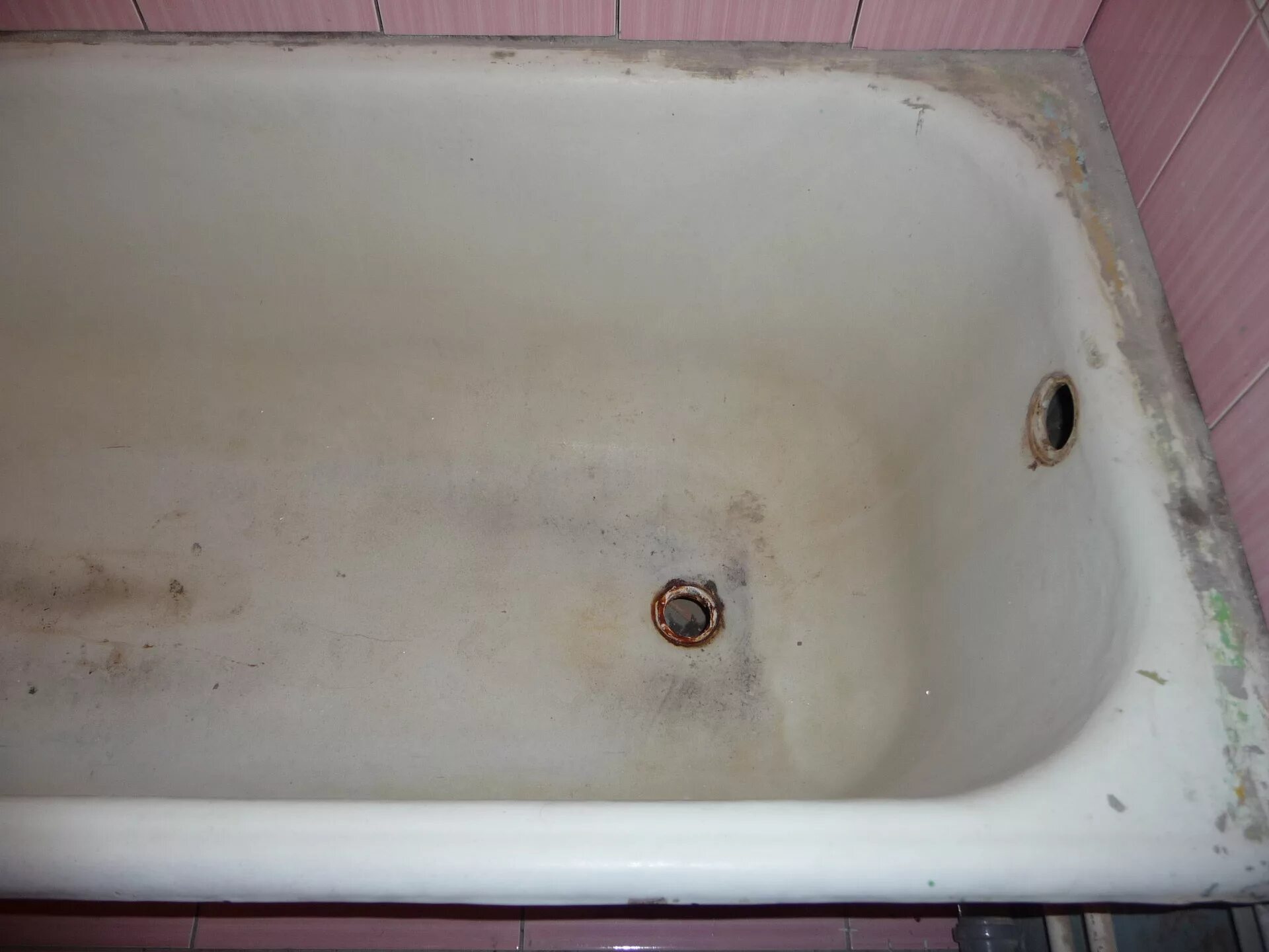 Старая ванна вода. Прудик из старой ванны. Прудик из ванны. Старая эмалированная ванна. Декоративная ванна для сада.