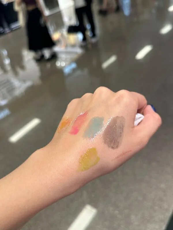 вогнать в краску