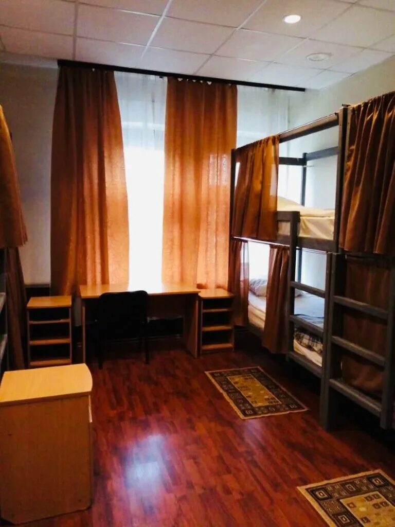 отель с мансардой в центре риги. костел рига. хостел рижская. рига хостел. хостел рижская.