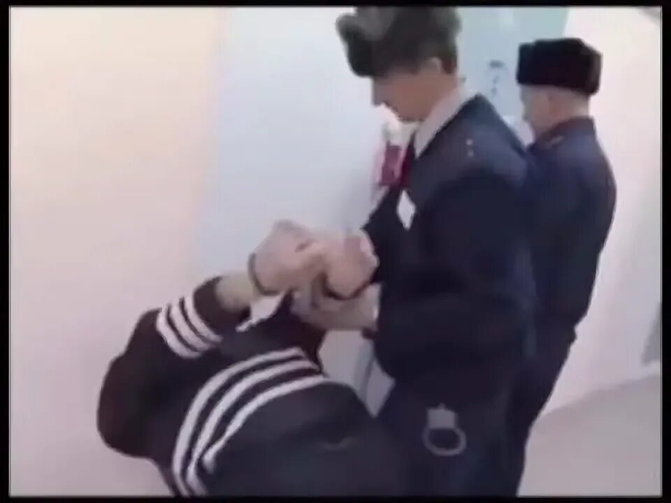 Отец и сын в черном дельфине